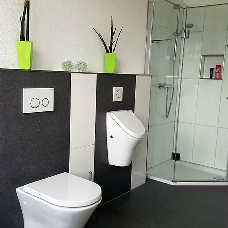 Moderne Neubau * קאסל